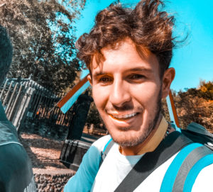 Io in scooter per andare alla stazione di Borobudur